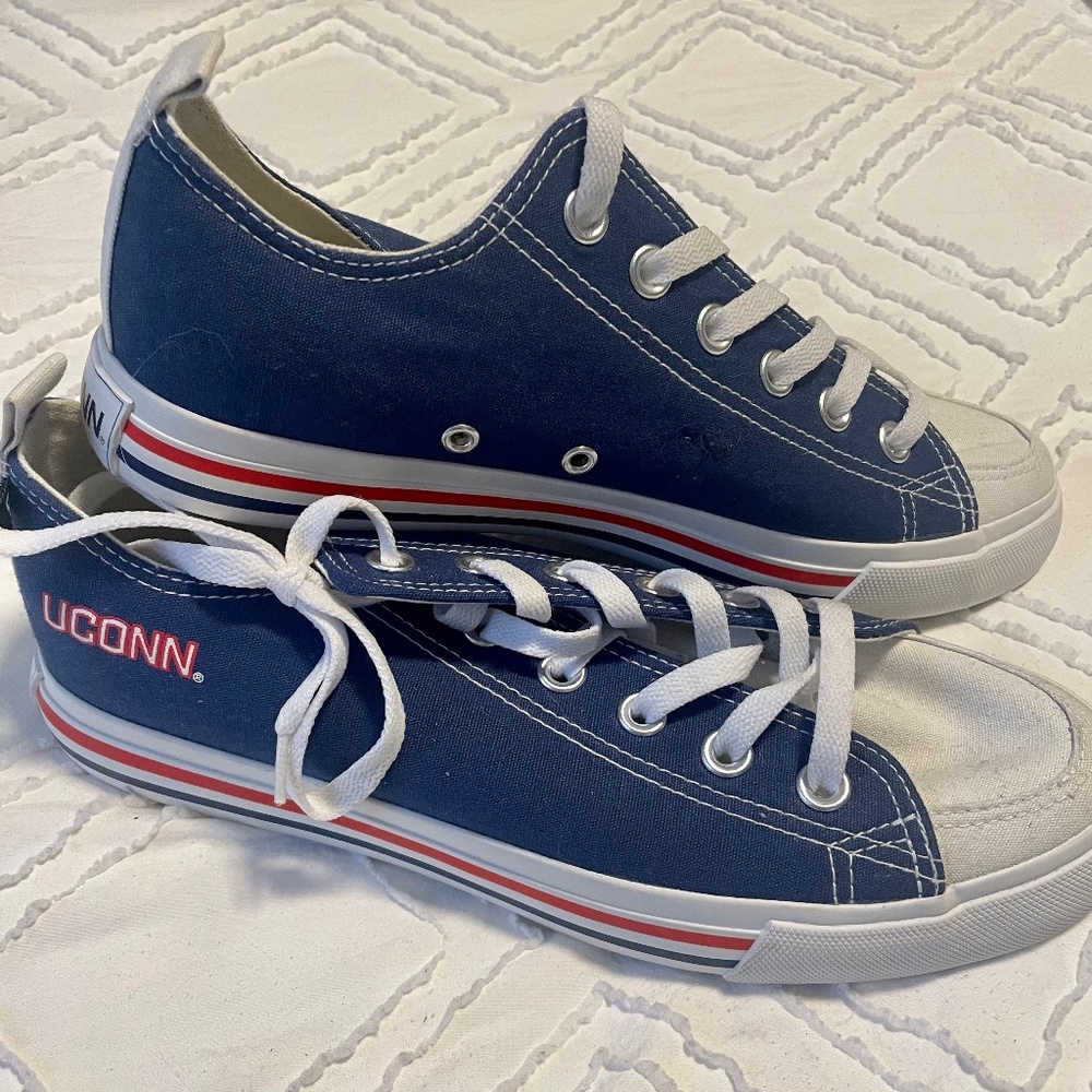 UConn Huskies Sneakers